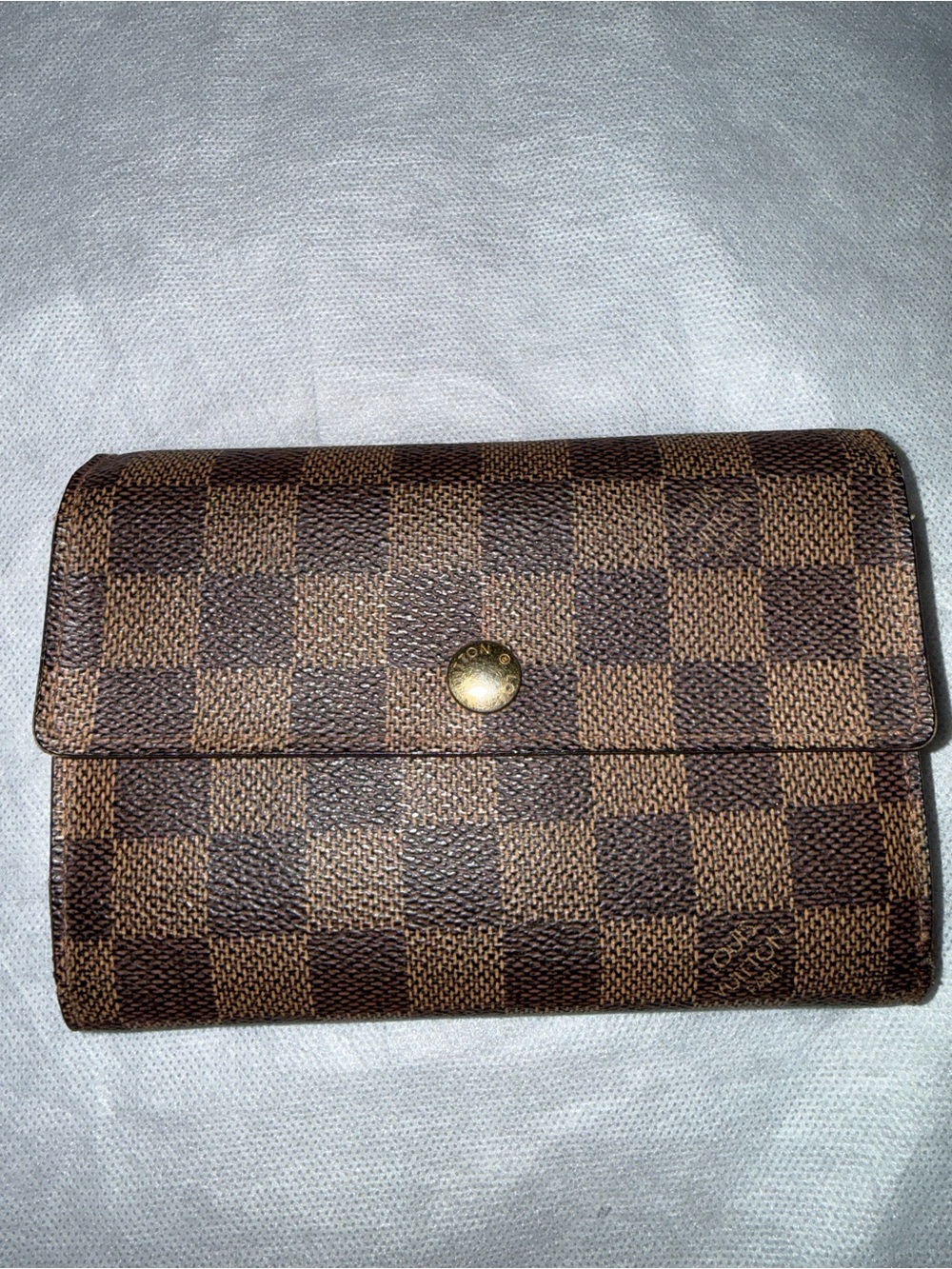 Louis Vuitton Damier Ebene Elise Wallet
